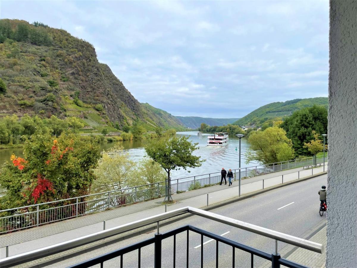 Moselufer, Schoenste Aussicht, Luxurioes, Netflix, Burg Cochem